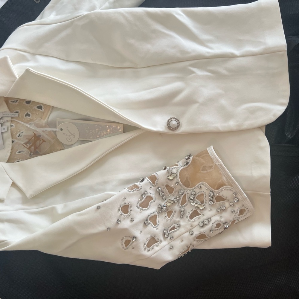 Elegant White Embellished Women's Blazer